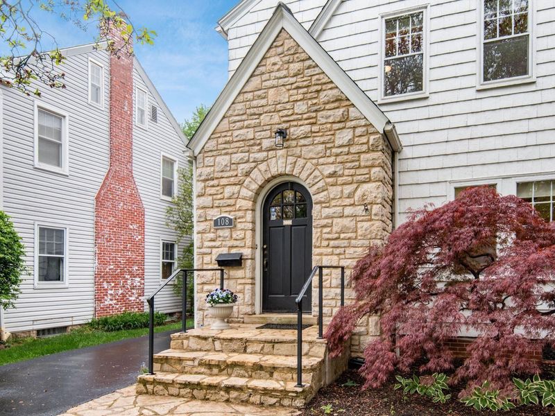 108 N Stanwood Road, Bexley, OH 43209 Photo 4