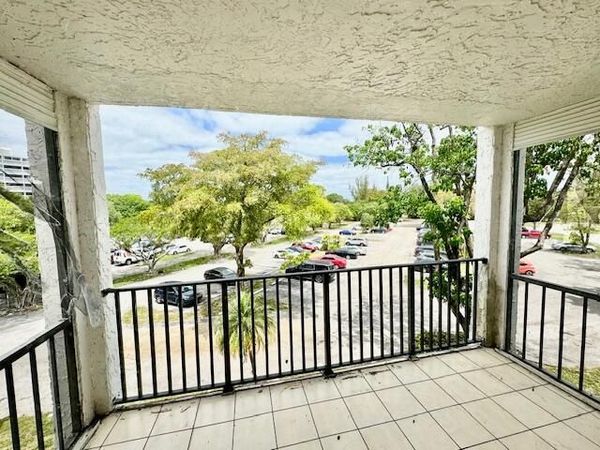 3300 Spanish Moss Terrace, Unit 302, Lauderhill, FL 33319