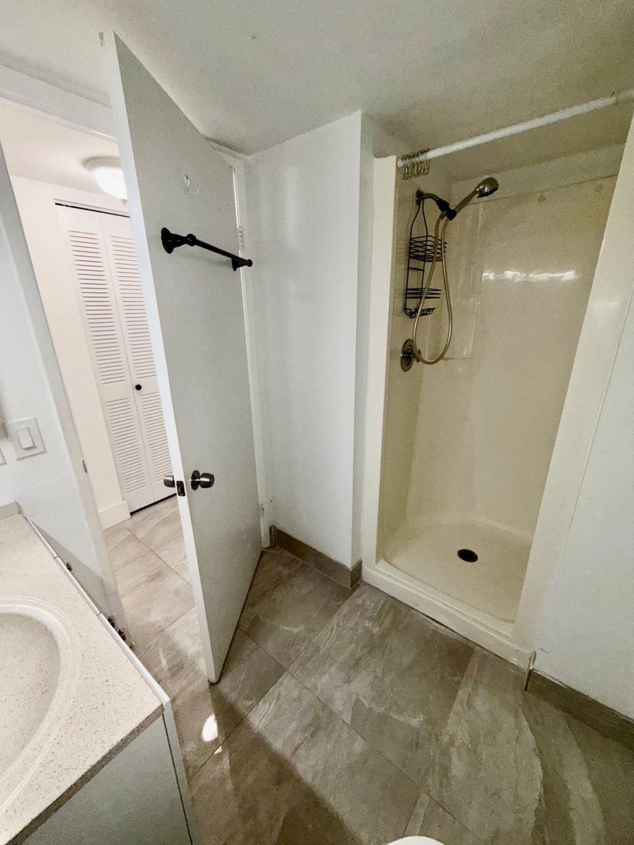 9405 Fontainebleau Boulevard, Unit 109, Miami, FL 33172 Photo