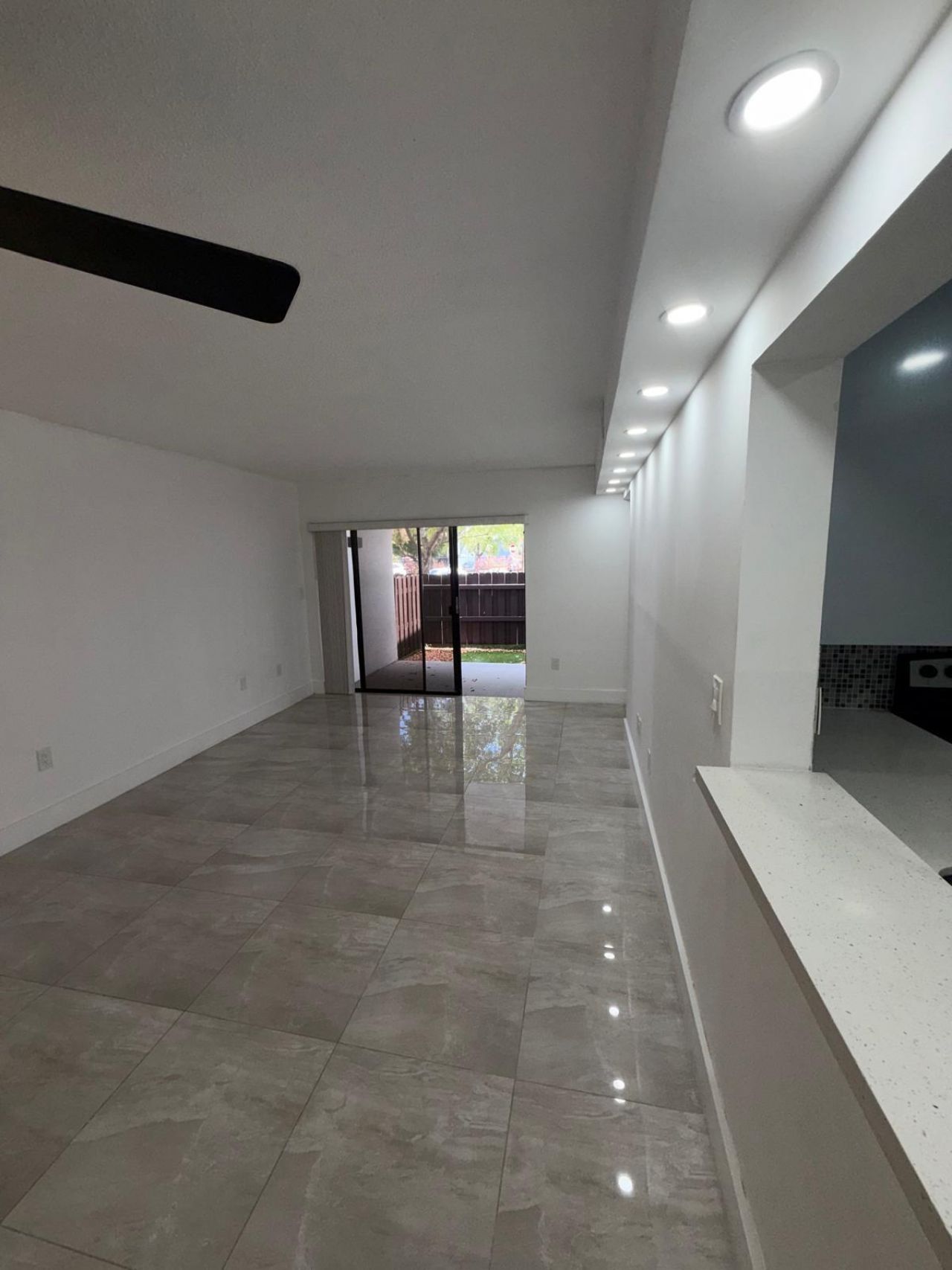 9405 Fontainebleau Boulevard, Unit 109, Miami, FL 33172 Photo