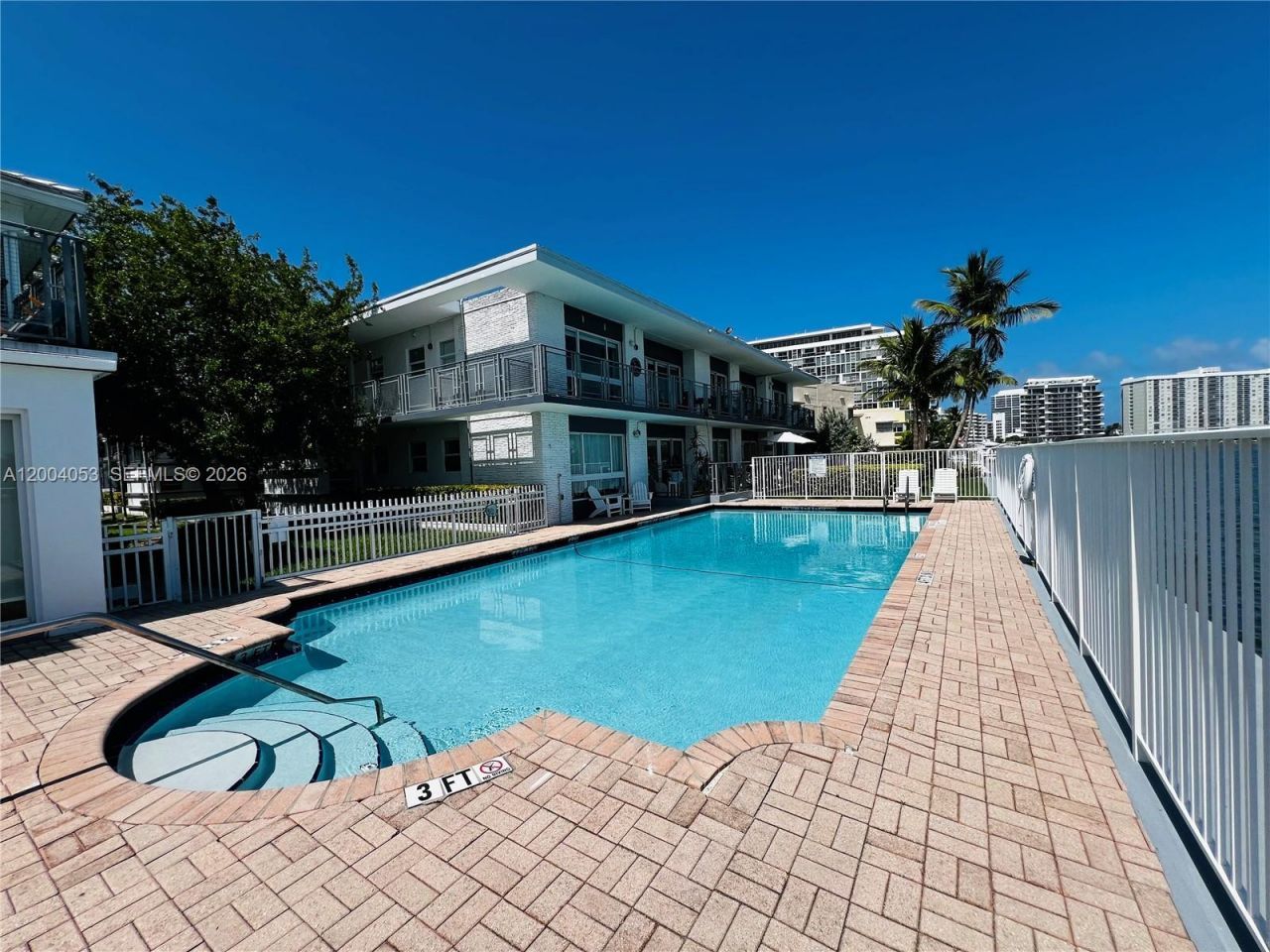 946 Bay Dr , Unit 4, Miami Beach, FL 33141 Photo
