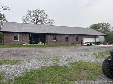 8105 N 428 Road, Adair, OK 74330
