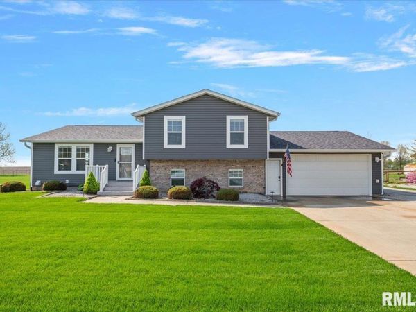 4800 W Divernon Road, Auburn, IL 62615