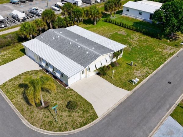 1201 Chipewa Drive, Barefoot Bay, FL 32976