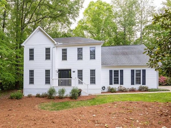 12 Indian Lake Court, Hiram, GA 30141