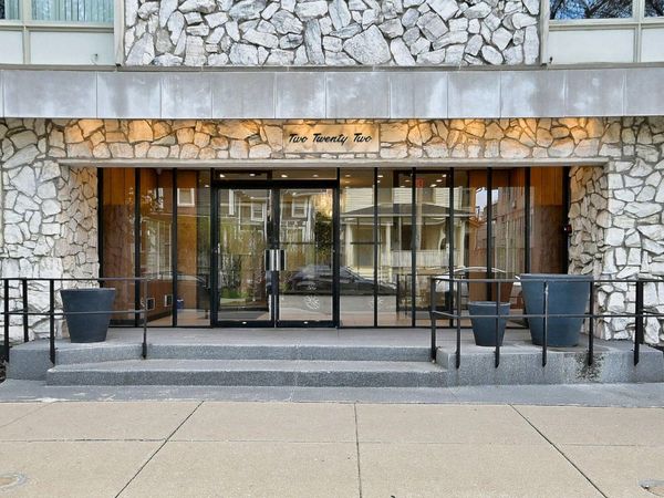 222 N Marion Street , Unit 2I, Oak Park, IL 60302
