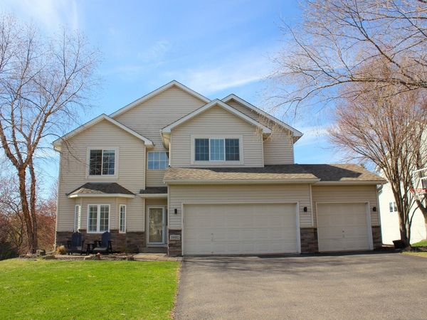 19182 Ismay Court , Lakeville, MN 55044