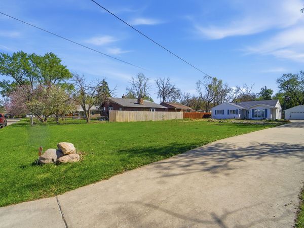 3513 E 37th Street , Des Moines, IA 50317