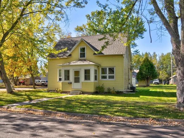 5633 Oakes Ave, Superior, WI 54880