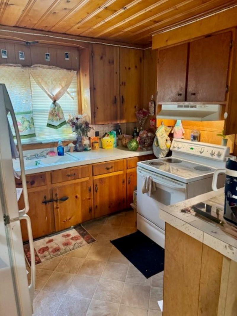 515 Hillside Dr. S  Photo 6