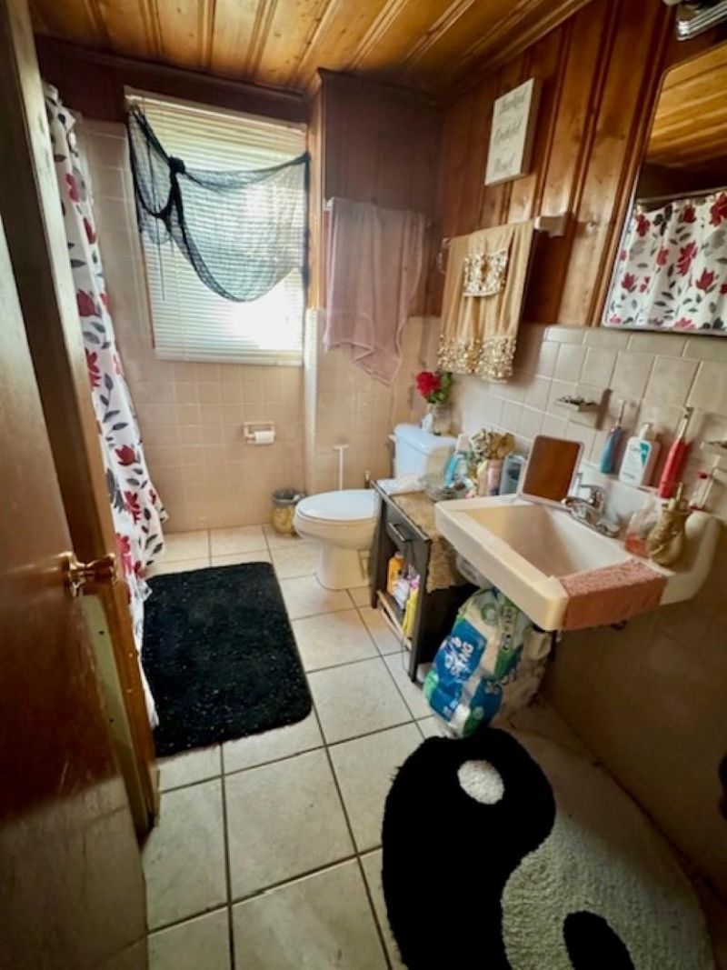 515 Hillside Dr. S  Photo 8