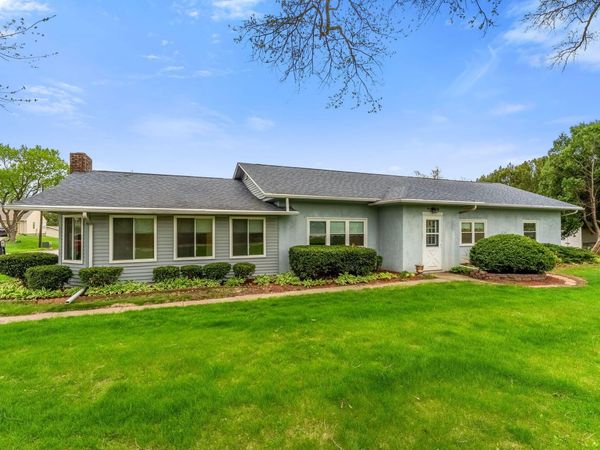 2811 MULBERRY, Muscatine, IA 52761