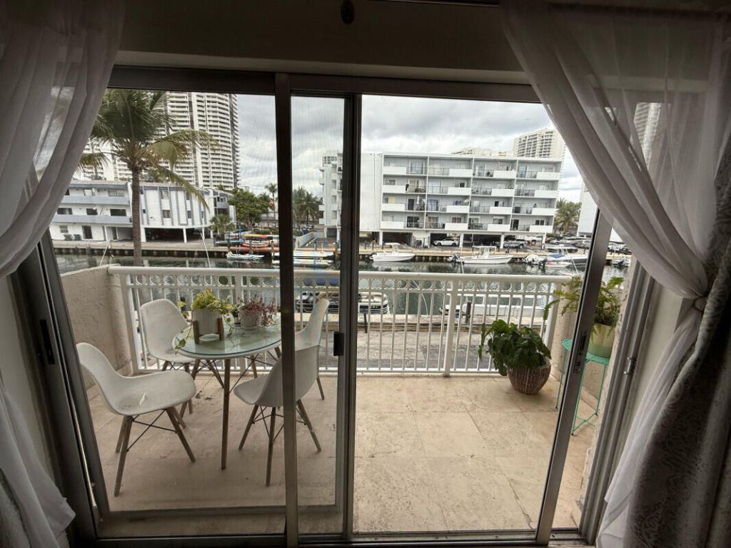 3601 NE 170th Street, Unit 207, North Miami Beach, FL 33160 Photo