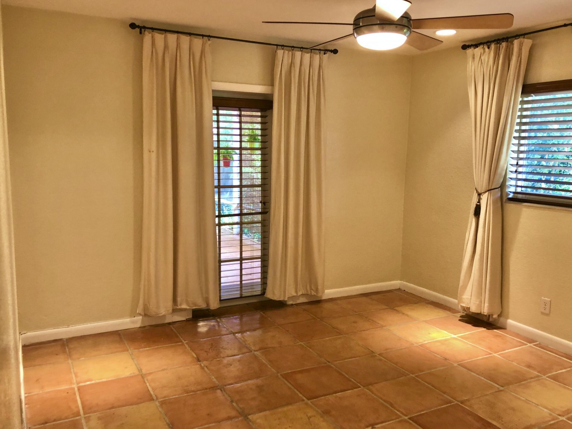 1031 Lincoln Street, Hollywood, FL 33019 Photo