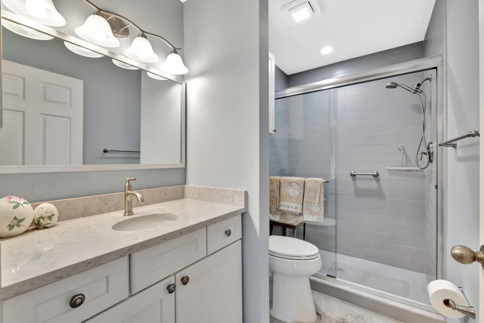 6062 SE Landing Way, Unit 2, Stuart, FL 34997 Photo