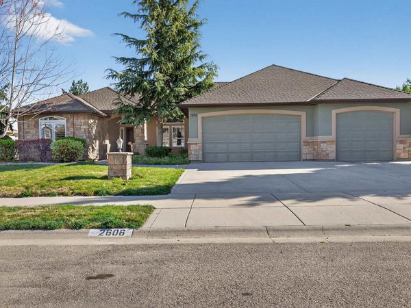 2606 N Waggle Place, Meridian, ID 83646