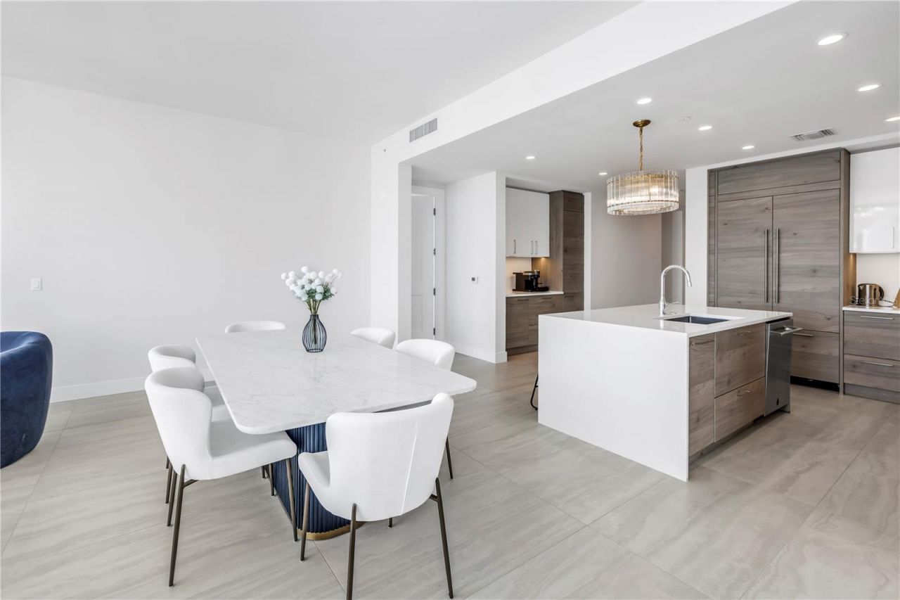 301 1st Street S, Unit 2604, Saint Petersburg, FL 33701 Photo
