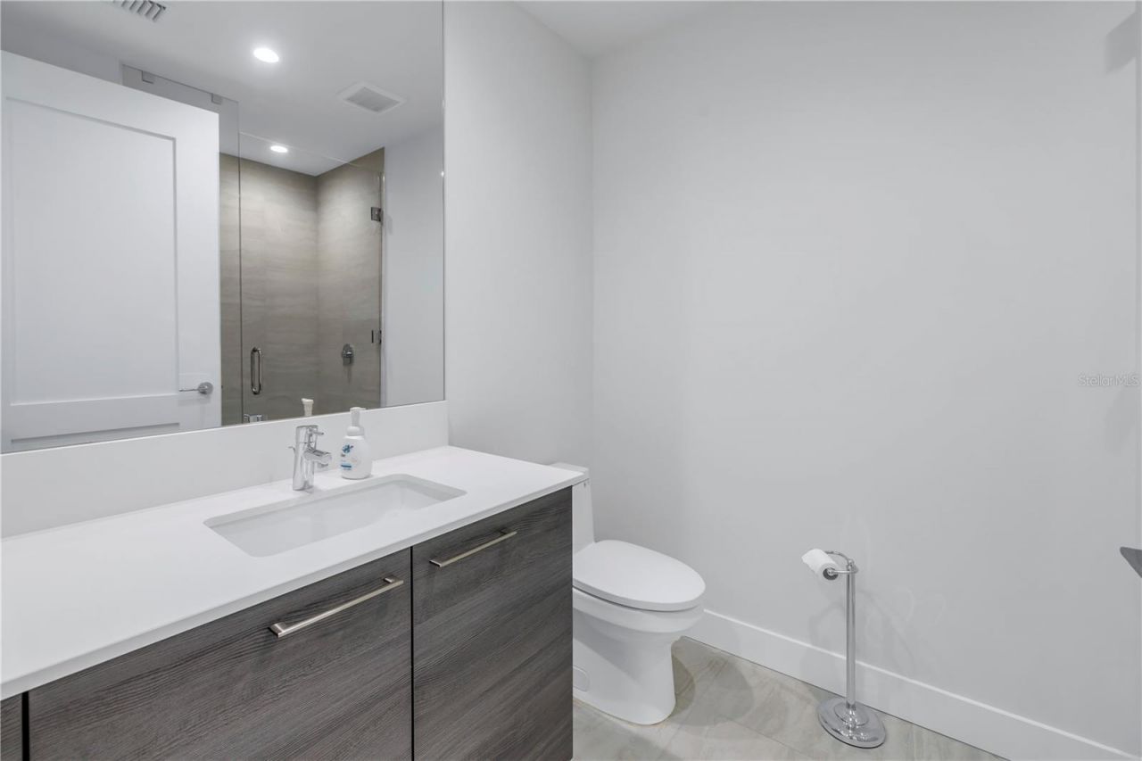 301 1st Street S, Unit 2604, Saint Petersburg, FL 33701 Photo