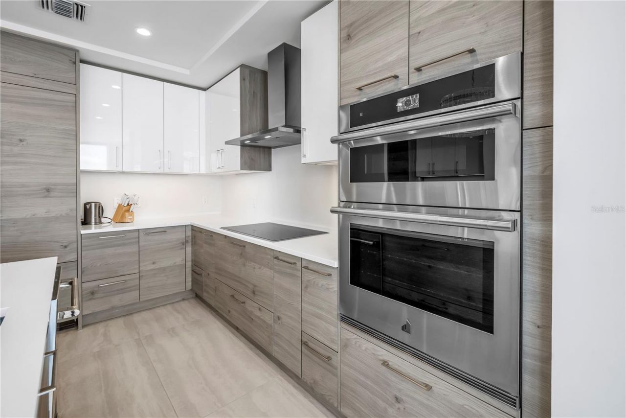 301 1st Street S, Unit 2604, Saint Petersburg, FL 33701 Photo