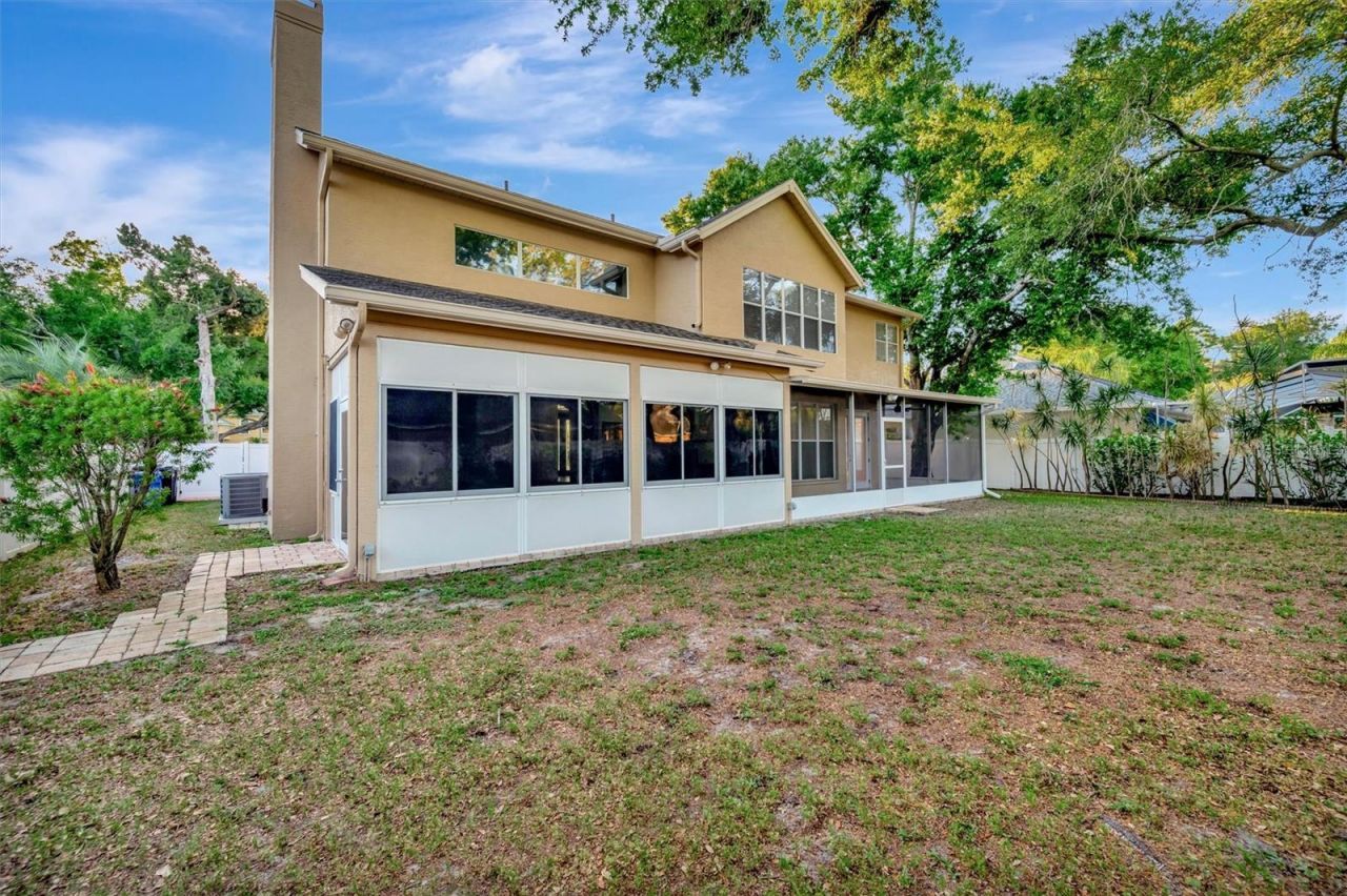 2839 Safe Harbor Drive, Tampa, FL 33618 Photo