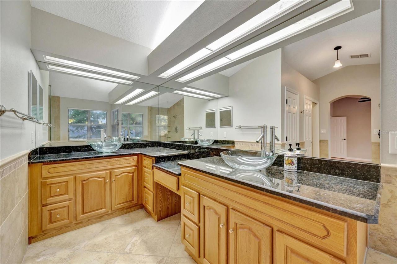2839 Safe Harbor Drive, Tampa, FL 33618 Photo