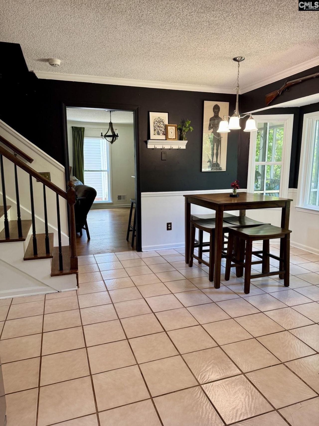 433 Winding Way  Photo 10