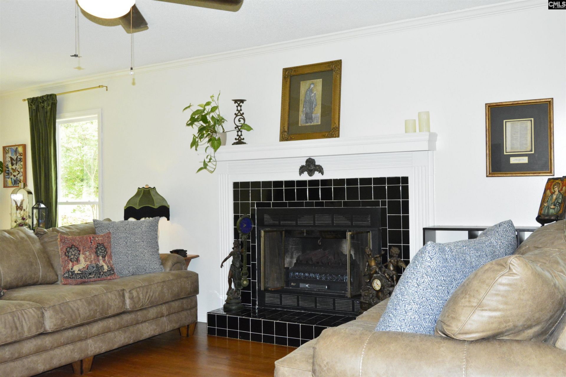 433 Winding Way  Photo 11