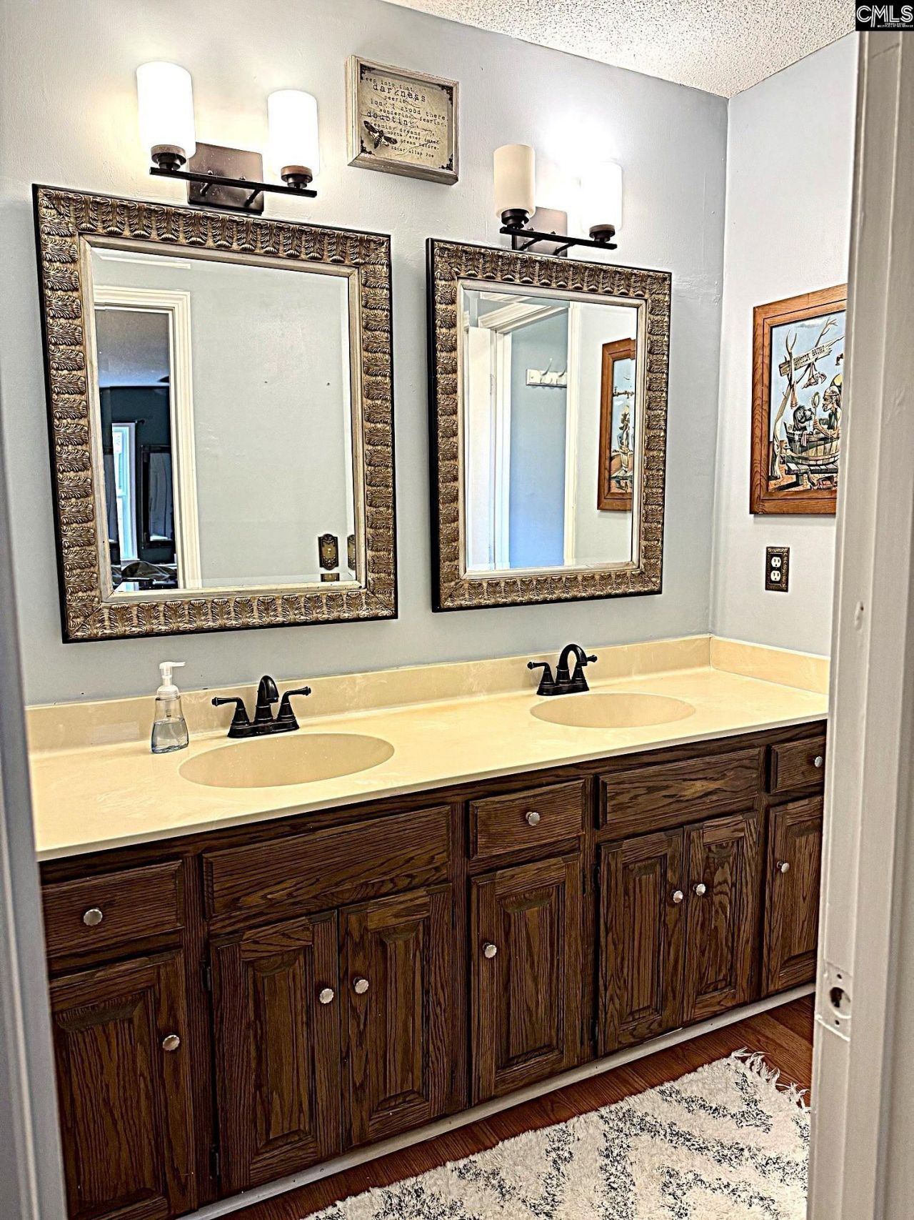 433 Winding Way  Photo 29