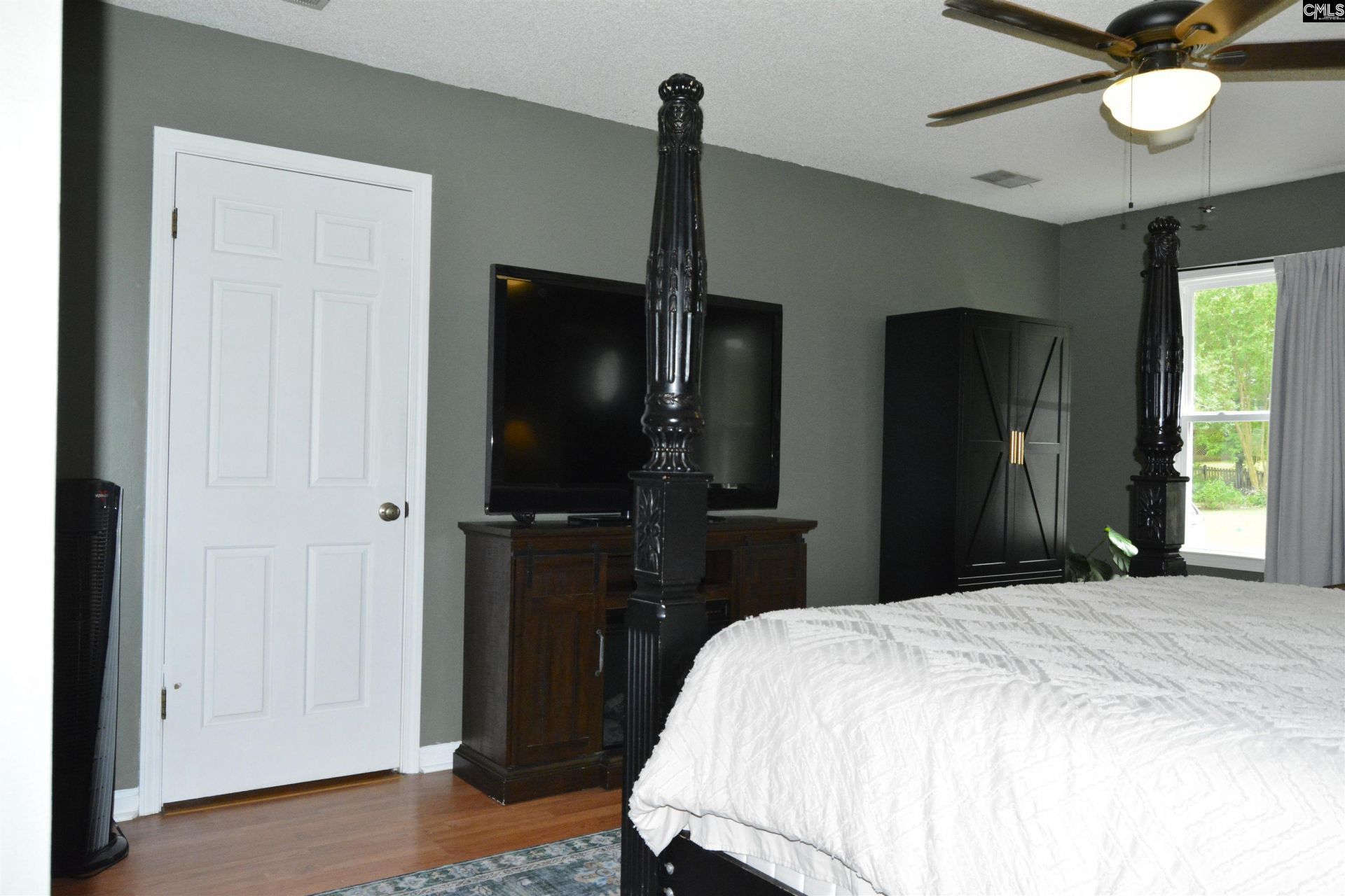 433 Winding Way  Photo 50