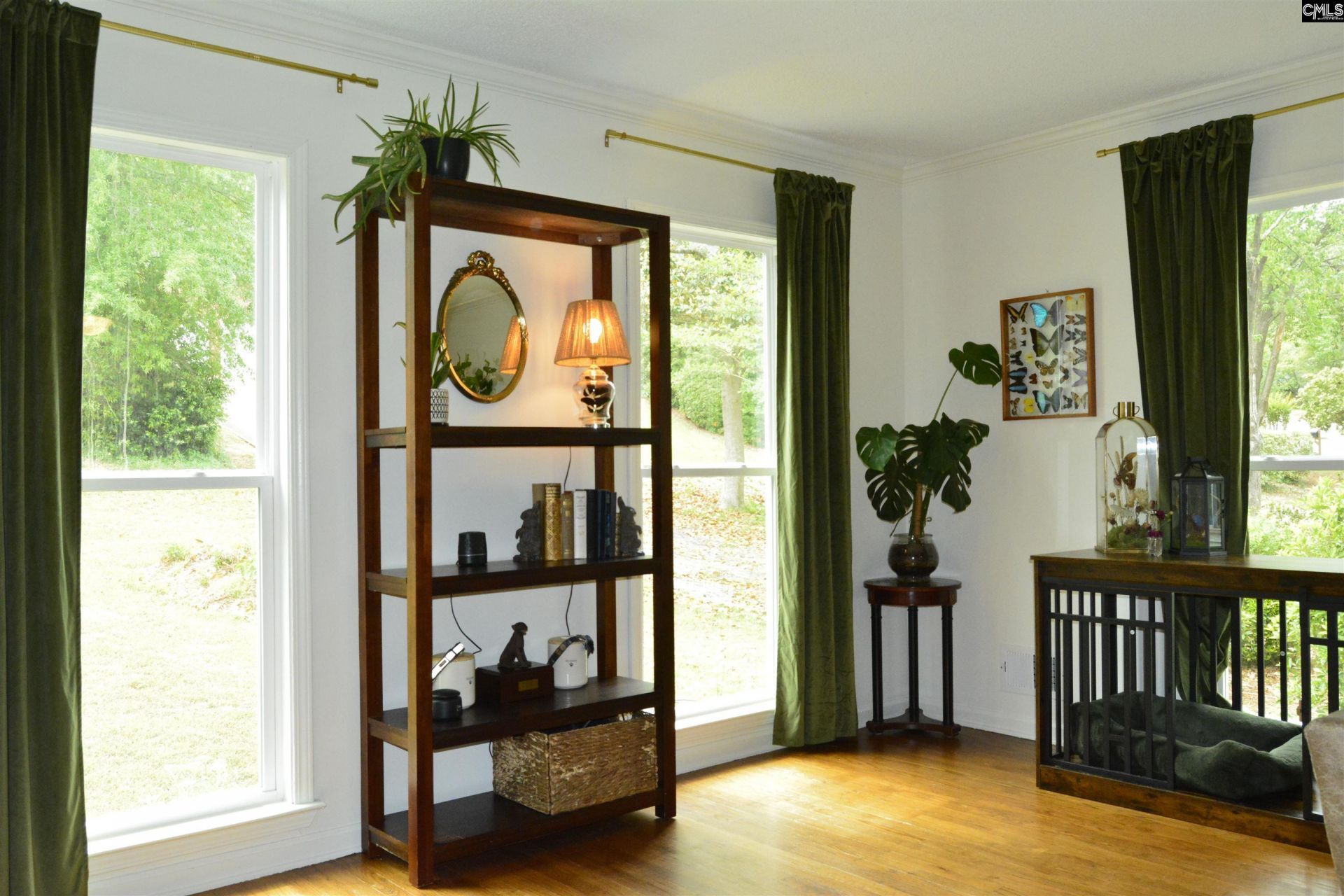 433 Winding Way  Photo 7