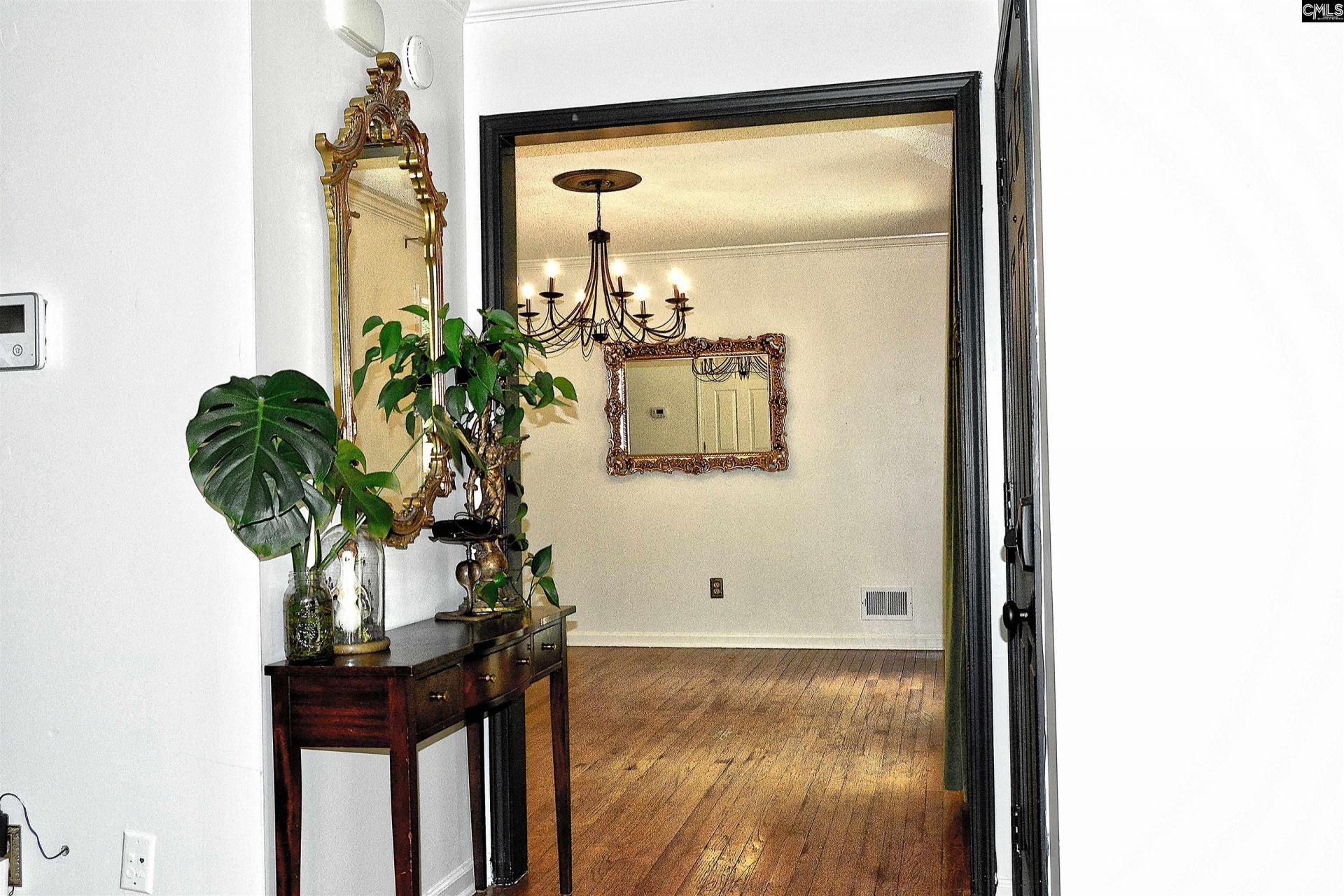 433 Winding Way  Photo 7