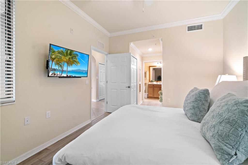 9727 Acqua Ct, Unit 436, Naples, FL 34113 Photo