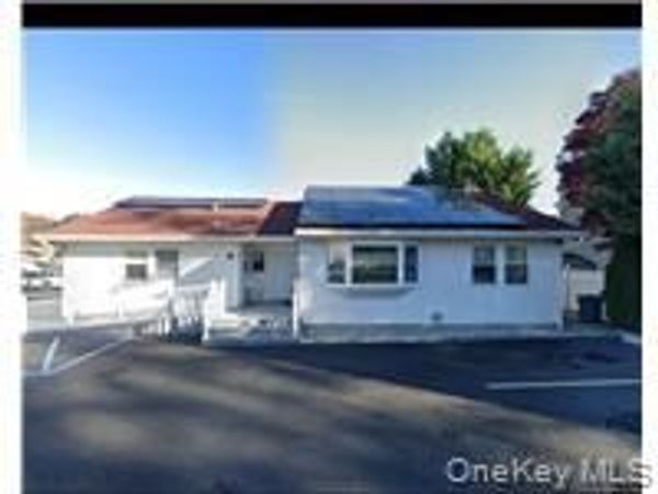 1 Arrowood Lane, Melville, NY 11747