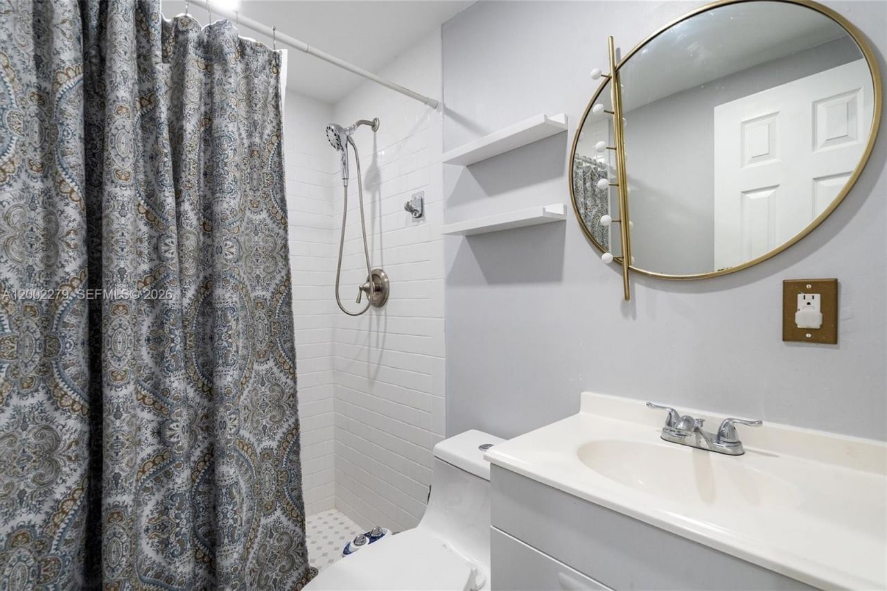 3249 NW 51st St, Miami, FL 33142 Photo