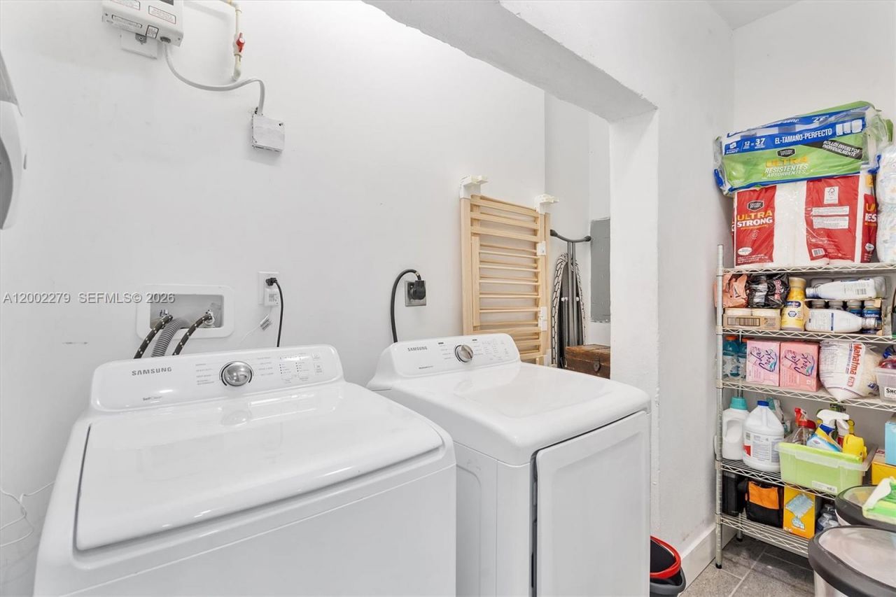 3249 NW 51st St, Miami, FL 33142 Photo