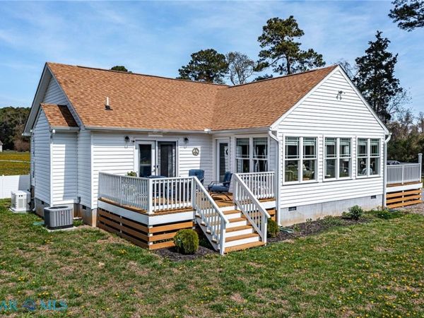 428 Smith Point Road , Reedville, VA 22539