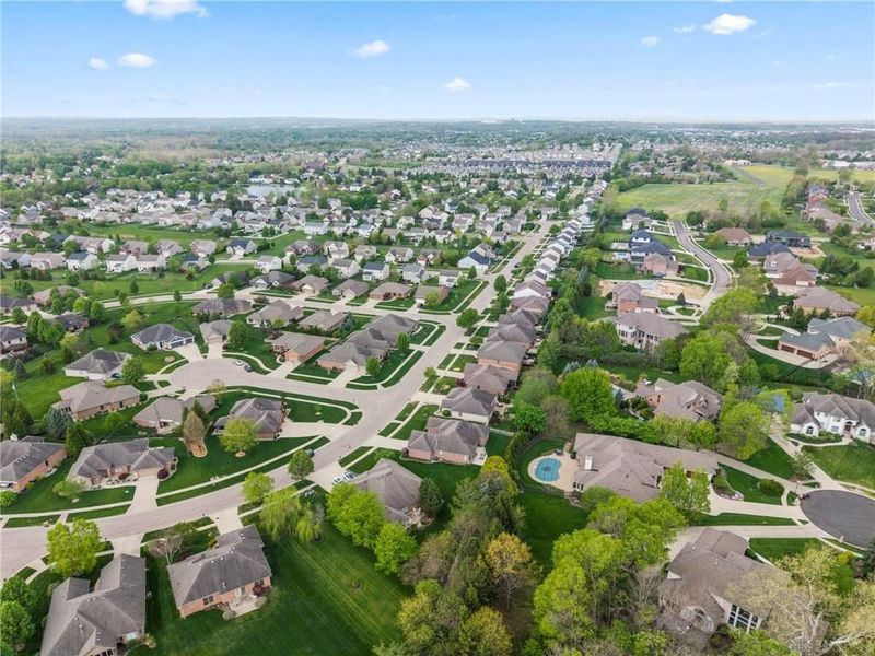 9842 Scotch Pine Drive, Clearcreek Township, OH 45066 Photo 4