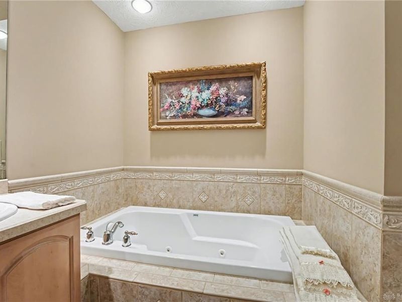 9842 Scotch Pine Drive, Clearcreek Township, OH 45066 Photo 43