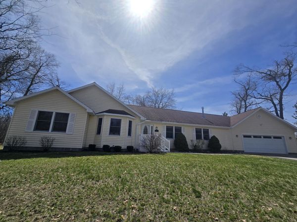 521 W 5th Street, Mio, MI 48647