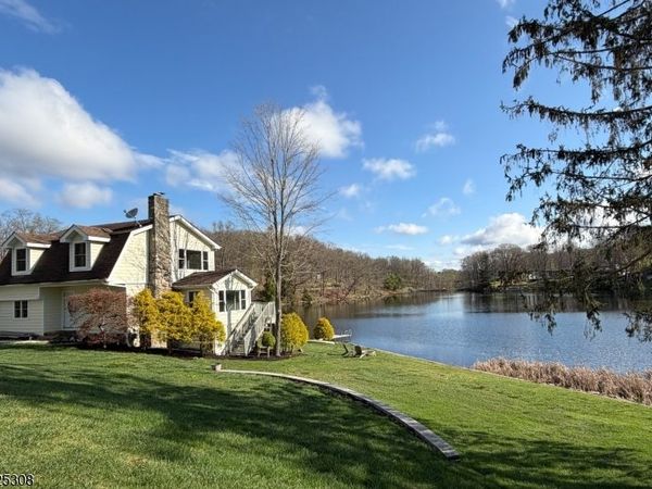 13 N Orchard Ter, Sparta, NJ 07871