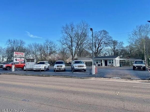 321 E Main Street, Senatobia, MS 38668