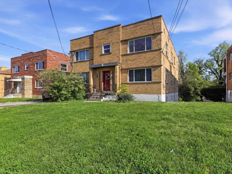 2580 Westwood Northern Boulevard, Cincinnati, OH 45211 Photo 2