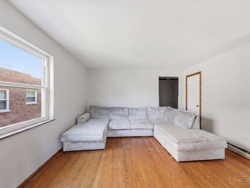 2580 Westwood Northern Boulevard, Cincinnati, OH 45211 Photo 4