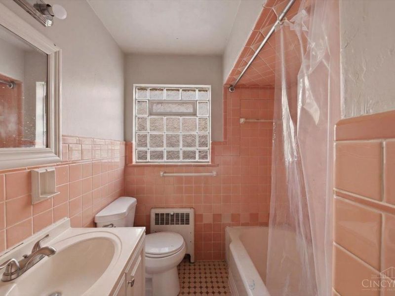 2580 Westwood Northern Boulevard, Cincinnati, OH 45211 Photo 6