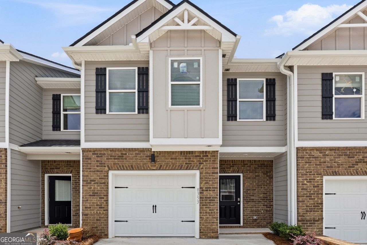 8353 Columbia Court, Palmetto, GA 30268 Main Photo