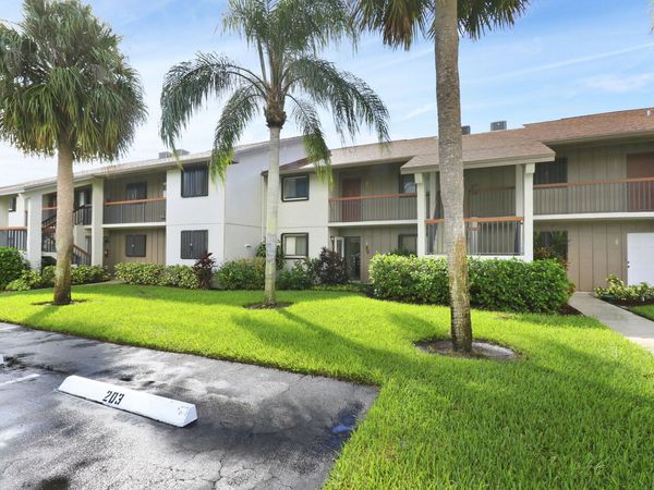 1600 NE Dixie Highway, Unit 10-203, Jensen Beach, FL 34957
