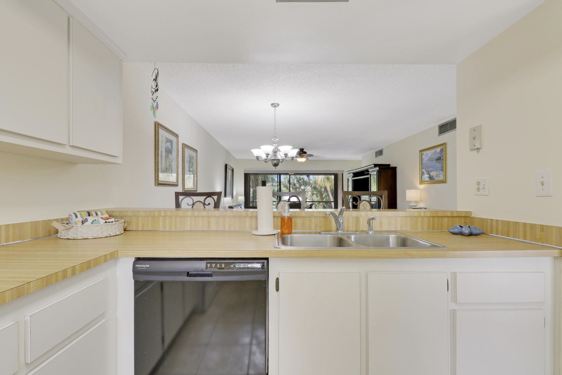 1600 NE Dixie Highway, Unit 10-203, Jensen Beach, FL 34957 Photo