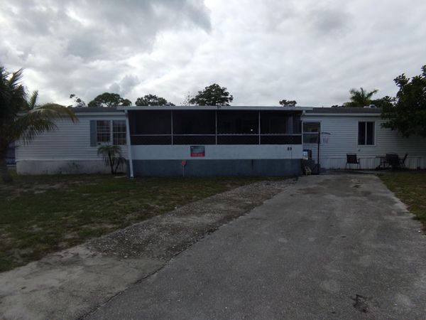 89 S Stuart Circle, Greenacres, FL 33463