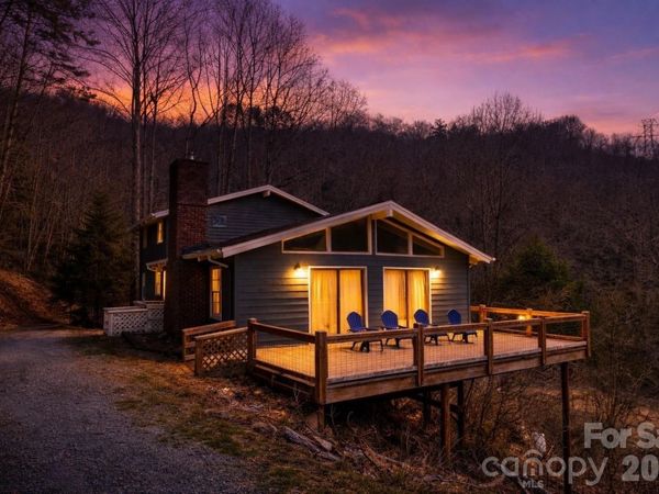 1511 Water Wheel Cove , Clyde, NC 28721