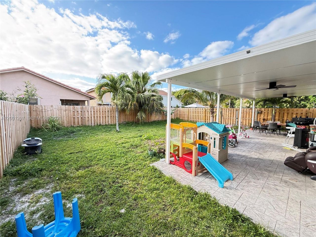 18318 NW 61st Ct, Hialeah, FL 33015 Photo